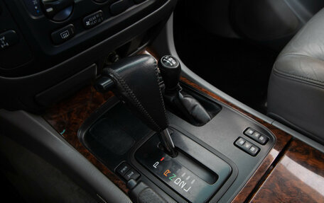 Toyota Land Cruiser 100 рестайлинг 2, 1999 год, 1 999 000 рублей, 14 фотография