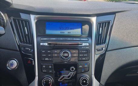 Hyundai Sonata VI, 2010 год, 870 000 рублей, 15 фотография