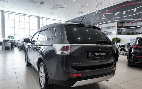 Mitsubishi Outlander III рестайлинг 3, 2014 год, 1 300 000 рублей, 7 фотография
