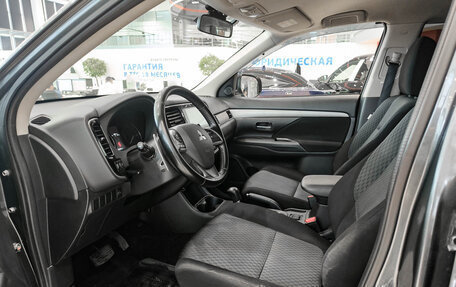 Mitsubishi Outlander III рестайлинг 3, 2014 год, 1 300 000 рублей, 16 фотография