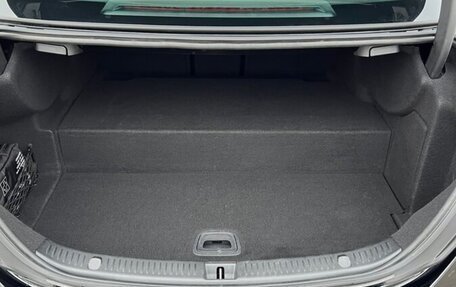 Mercedes-Benz E-Класс, 2019 год, 3 000 000 рублей, 4 фотография