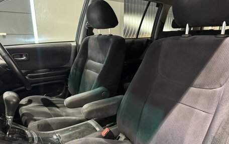 Toyota Kluger I, 2002 год, 840 000 рублей, 11 фотография