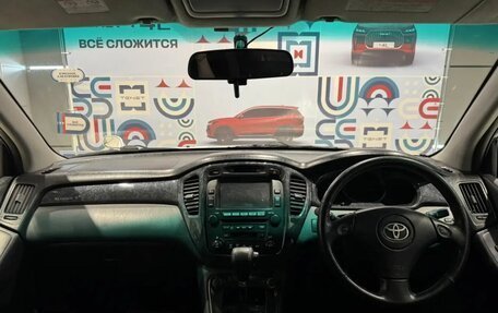Toyota Kluger I, 2002 год, 840 000 рублей, 9 фотография