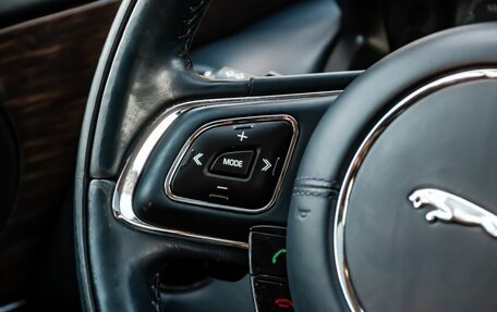 Jaguar XJ IV (X351), 2012 год, 1 900 000 рублей, 38 фотография