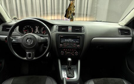 Volkswagen Jetta VI, 2012 год, 849 777 рублей, 12 фотография