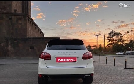 Porsche Cayenne III, 2011 год, 1 750 000 рублей, 2 фотография