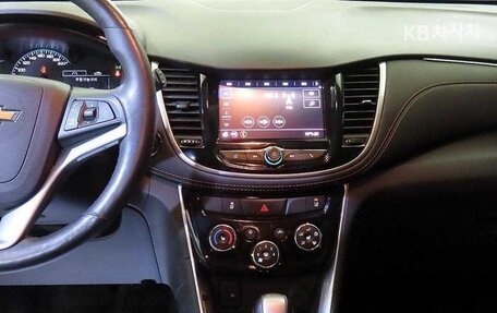 Chevrolet Trax, 2021 год, 1 085 000 рублей, 10 фотография