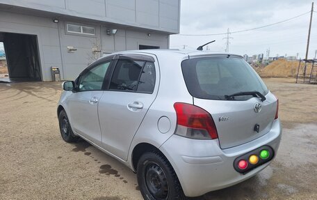 Toyota Vitz, 2010 год, 480 000 рублей, 2 фотография