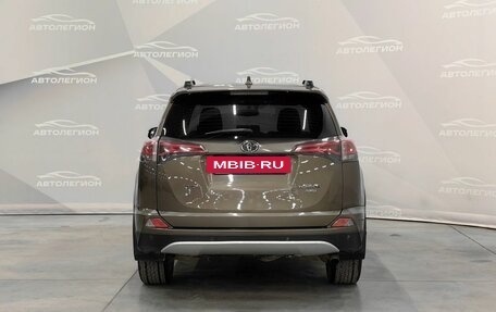 Toyota RAV4, 2017 год, 2 250 000 рублей, 4 фотография