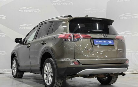 Toyota RAV4, 2017 год, 2 250 000 рублей, 24 фотография