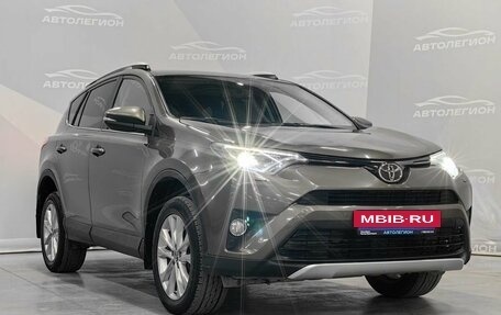 Toyota RAV4, 2017 год, 2 250 000 рублей, 25 фотография