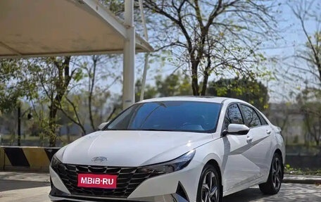 Hyundai Elantra, 2022 год, 1 050 000 рублей, 1 фотография