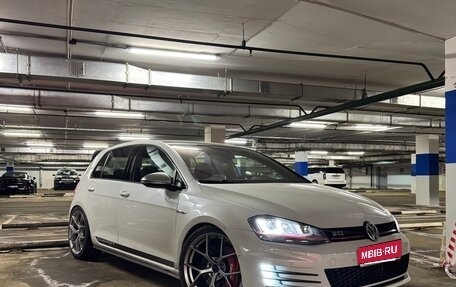 Volkswagen Golf GTI VII, 2014 год, 2 150 000 рублей, 2 фотография