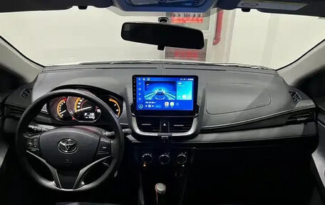 Toyota Yaris XP150 рестайлинг, 2022 год, 1 240 000 рублей, 6 фотография