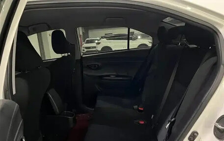 Toyota Yaris XP150 рестайлинг, 2022 год, 1 240 000 рублей, 17 фотография