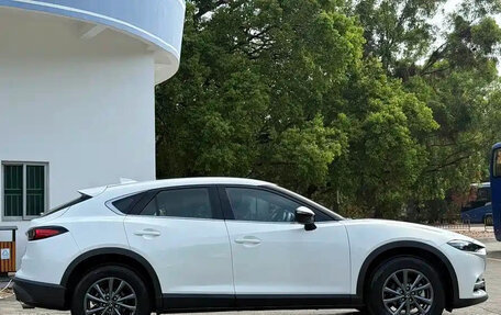 Mazda CX-4, 2022 год, 1 545 000 рублей, 4 фотография