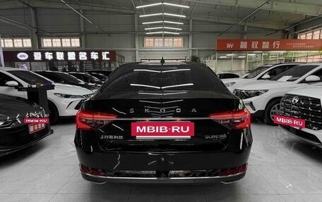 Skoda Superb III рестайлинг, 2022 год, 1 876 000 рублей, 5 фотография