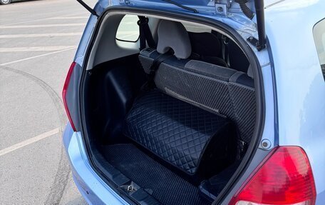 Honda Fit III, 2001 год, 320 000 рублей, 24 фотография