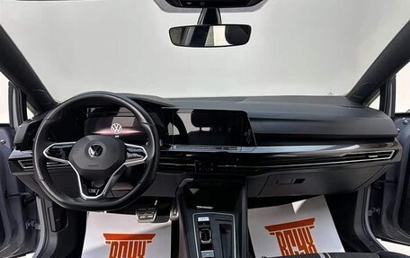 Volkswagen Golf VIII, 2023 год, 1 900 000 рублей, 13 фотография