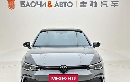 Volkswagen Golf VIII, 2023 год, 1 900 000 рублей, 2 фотография
