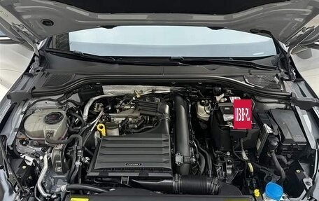 Volkswagen Golf VIII, 2023 год, 1 900 000 рублей, 8 фотография