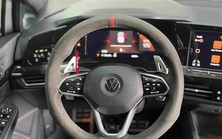 Volkswagen Golf VIII, 2023 год, 1 980 000 рублей, 14 фотография