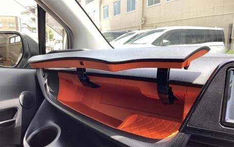 Toyota Sienta II, 2019 год, 1 100 000 рублей, 22 фотография