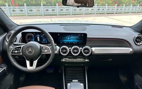 Mercedes-Benz GLB, 2023 год, 2 199 003 рублей, 8 фотография