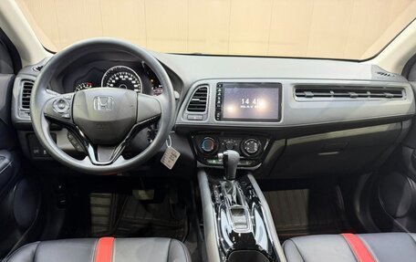 Honda Vezel, 2022 год, 1 790 700 рублей, 9 фотография