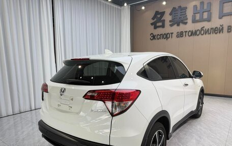 Honda Vezel, 2022 год, 1 790 700 рублей, 3 фотография