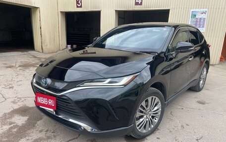 Toyota Harrier, 2021 год, 3 750 000 рублей, 4 фотография