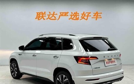 Skoda Karoq I, 2022 год, 1 950 000 рублей, 4 фотография