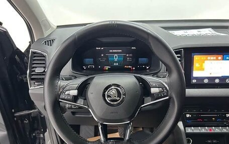 Skoda Karoq I, 2022 год, 1 930 000 рублей, 7 фотография