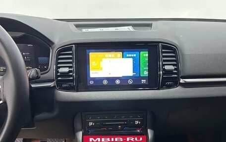 Skoda Karoq I, 2022 год, 1 930 000 рублей, 8 фотография