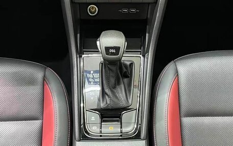 Skoda Karoq I, 2022 год, 1 890 000 рублей, 12 фотография