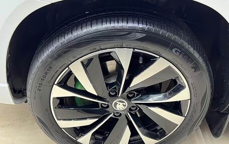Skoda Karoq I, 2022 год, 1 890 000 рублей, 18 фотография