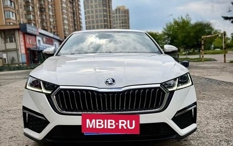 Skoda Octavia IV, 2022 год, 1 980 000 рублей, 2 фотография