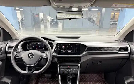 Volkswagen T-Cross I, 2022 год, 1 740 000 рублей, 16 фотография