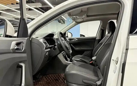 Volkswagen T-Cross I, 2022 год, 1 740 000 рублей, 32 фотография