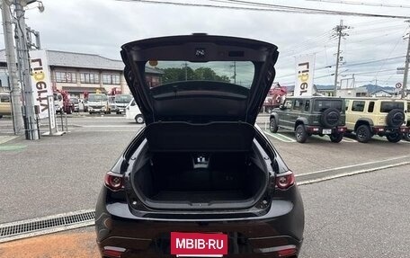 Mazda 3, 2021 год, 1 000 000 рублей, 17 фотография