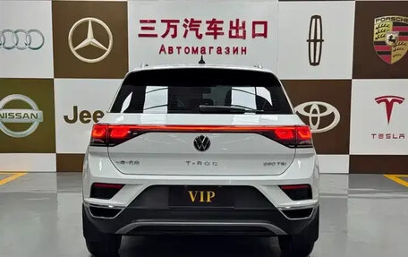 Volkswagen T-Roc I, 2023 год, 1 940 000 рублей, 5 фотография