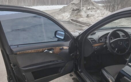 Mercedes-Benz E-Класс, 2004 год, 920 000 рублей, 6 фотография