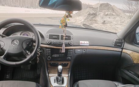 Mercedes-Benz E-Класс, 2004 год, 920 000 рублей, 16 фотография