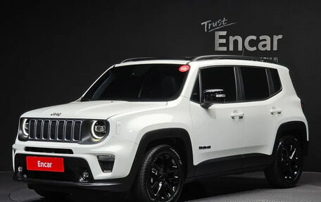 Jeep Renegade I рестайлинг, 2023 год, 1 450 000 рублей, 1 фотография