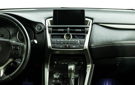 Lexus NX I, 2017 год, 2 885 000 рублей, 15 фотография