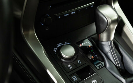 Lexus NX I, 2017 год, 2 885 000 рублей, 19 фотография