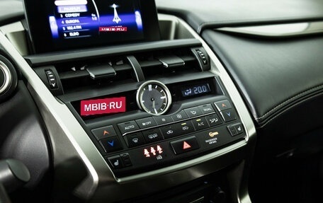 Lexus NX I, 2017 год, 2 885 000 рублей, 18 фотография