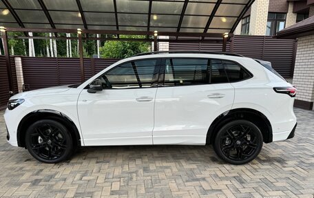 Volkswagen Tiguan, 2025 год, 4 500 000 рублей, 4 фотография
