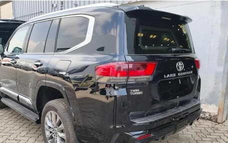 Toyota Land Cruiser, 2025 год, 30 000 000 рублей, 2 фотография