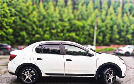 Renault Logan II, 2018 год, 550 000 рублей, 5 фотография